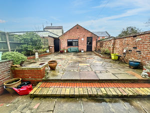 Photo 27- click for photo gallery